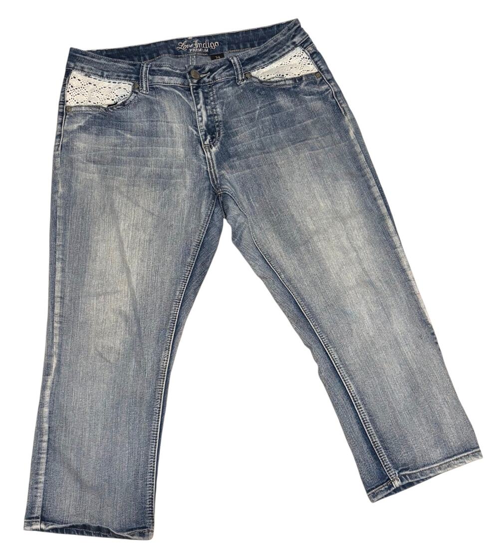 Love Indigo Womens Mid-Rise Denim Capri Jeans White Lace Pocket Trim Size 14 EUC